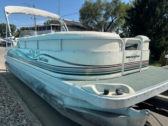 2001 Bennington Bennington 2250 RL  75 Honda 2001 - Sold Boat