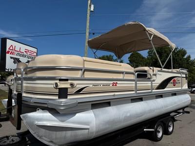 BOATZON | 2002 Sun Tracker Party Barge 22