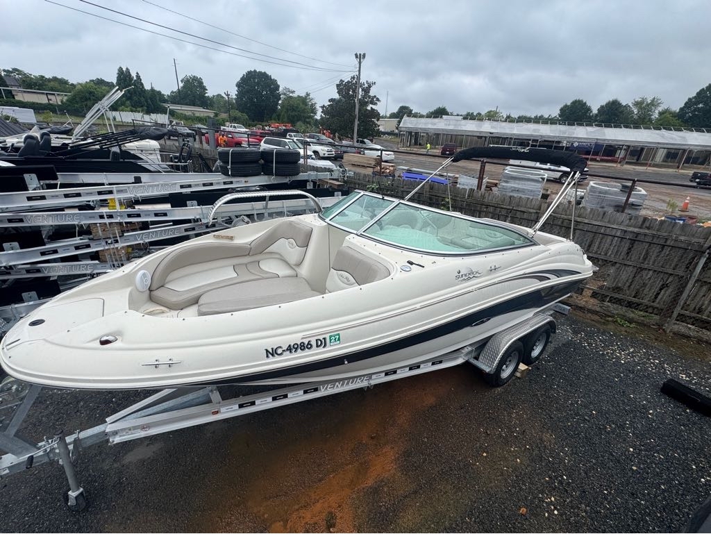 2004 Sea Ray Sea Ray sundeck 220 2004 - Sold Boat