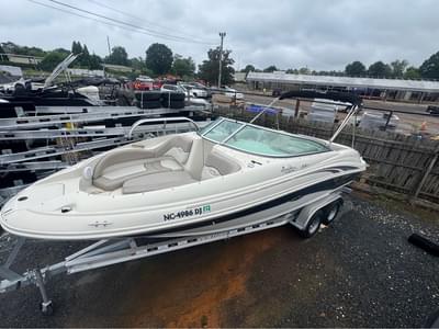 BOATZON | 2004 Sea Ray sundeck 220