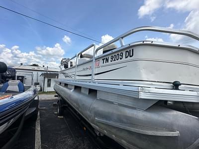 BOATZON | 2004 Tracker Boats Fishin Barge 21 BOATZON | 2004 Tracker Boats Fishin Barge 21