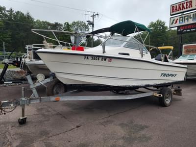 BOATZON | 2004 Trophy Marine 1802 Walkaround