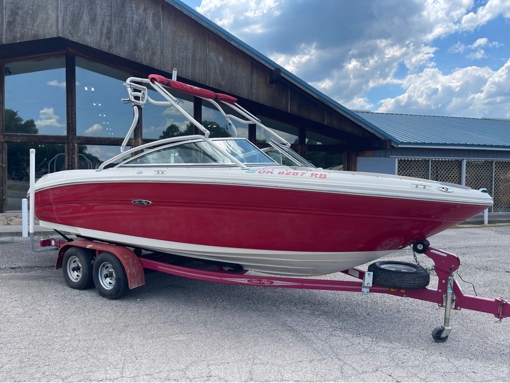 2005 Sea Ray Sea Ray 220 Select 2005 - Sold Boat
