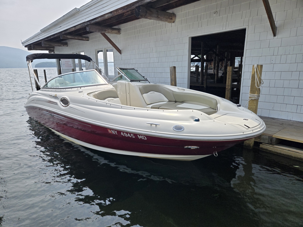 2007 Sea Ray Sea Ray 240 Sundeck 2007 - Sold Boat