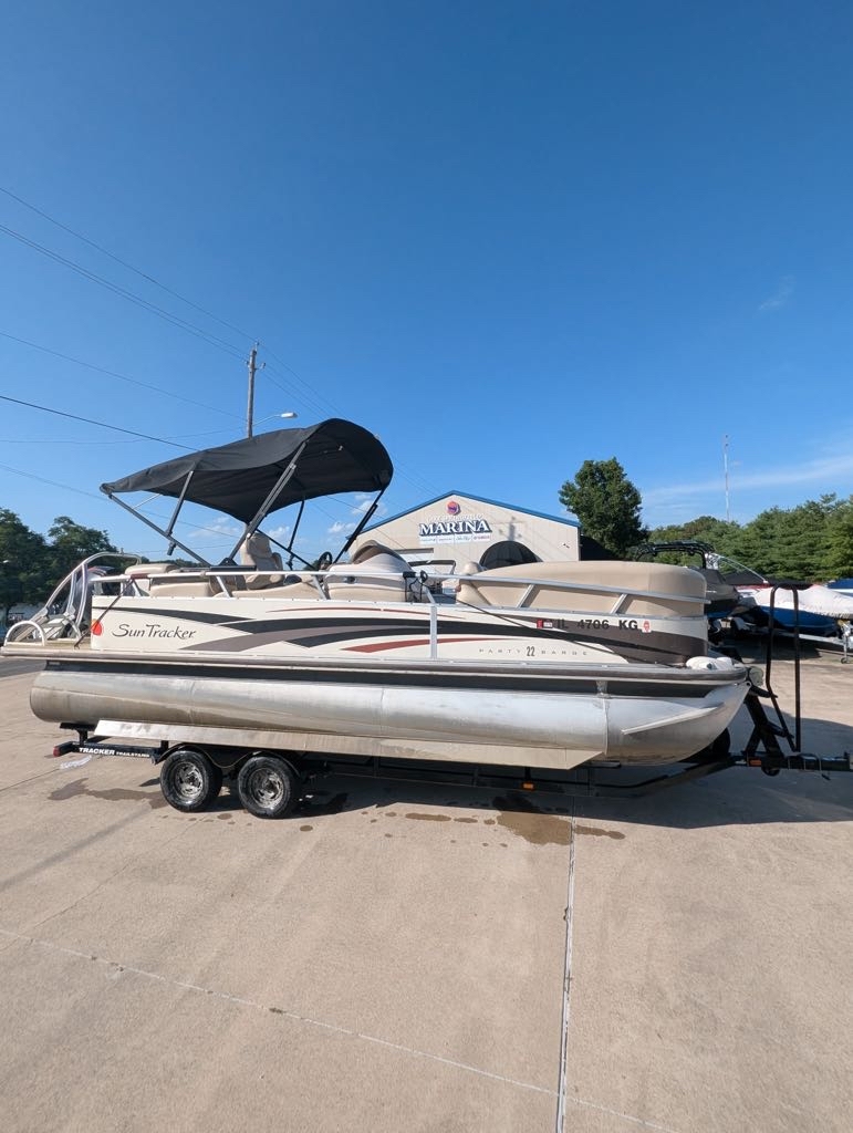 2008 Sun Tracker Sun Tracker Party Barge 22 2008 - Sold Boat