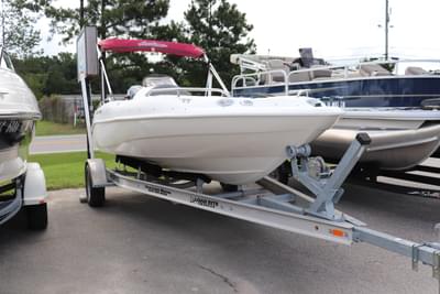 BOATZON | 2009 Hurricane 172 gs