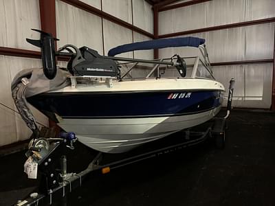 BOATZON | 2010 Bayliner Discovery 195