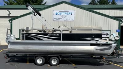 BOATZON | 2016 Godfrey 2086