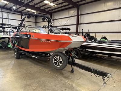 BOATZON | 2016 Moomba Helix