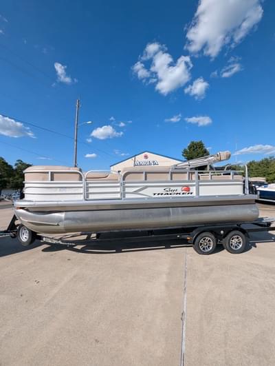 BOATZON | 2016 Sun Tracker PARTY BARGE 22 DLX BOATZON | 2016 Sun Tracker PARTY BARGE 22 DLX