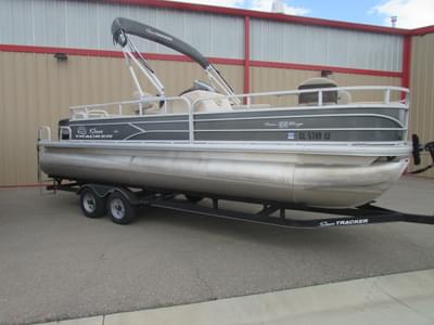 BOATZON | 2017 Sun Tracker Fishing Barge 22 DLX