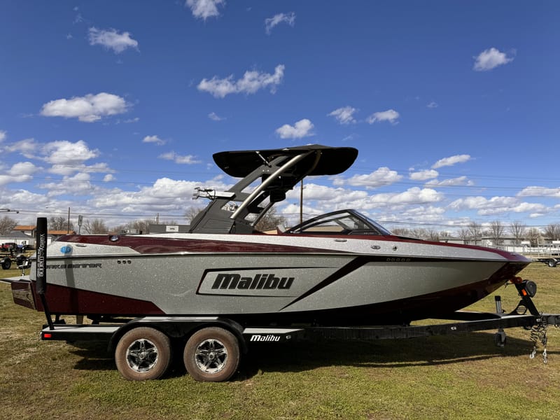 2018-malibu-boats-wakesetter-