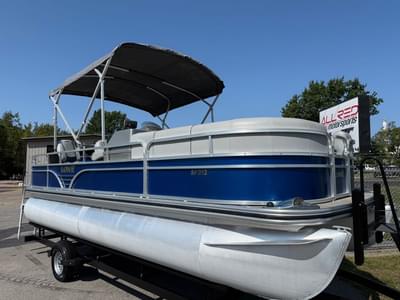 BOATZON | 2019 Lowe SF212