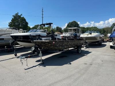 BOATZON | 2021 Lowe Roughneck 1760 Tiller