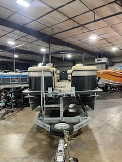 BOATZON | 2021 Manitou 21 Aurora LE VP II