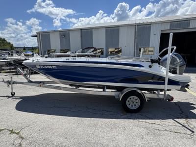 BOATZON | 2022 Hurricane SS185 19 Deck Boat BOATZON | 2022 Hurricane SS185 19 Deck Boat