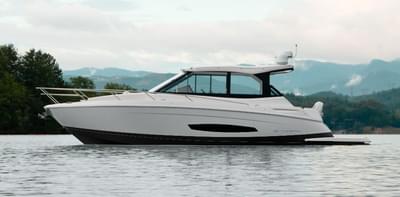 BOATZON | 2022 Regal 36 Grande Coupe BOATZON | 2022 Regal 36 Grande Coupe