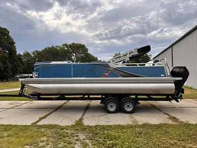 BOATZON | 2023 Avalon LSV Versatile Rear Lounger