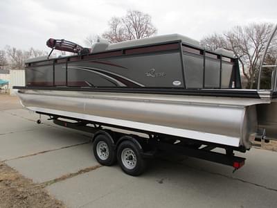 BOATZON | 2023 Qwest Pontoons E 824 RLS EXT LTZ TT2