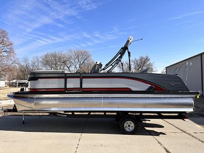 BOATZON | 2023 Qwest Pontoons M 8522 Splash Pad RW RTZ