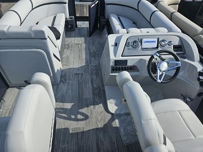 BOATZON | 2024 Crest Classic LX 220SLC CPT