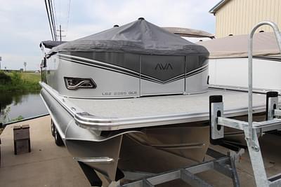 BOATZON | 2025 Avalon LSZ  21 FT Quad Lounger Shift