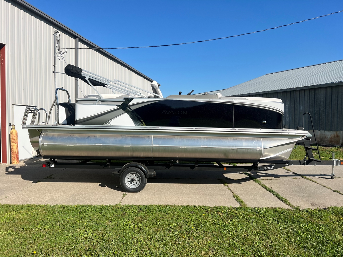 2025 Avalon Avalon LSZ 2185 QL TriToon 2025 - Sold Boat