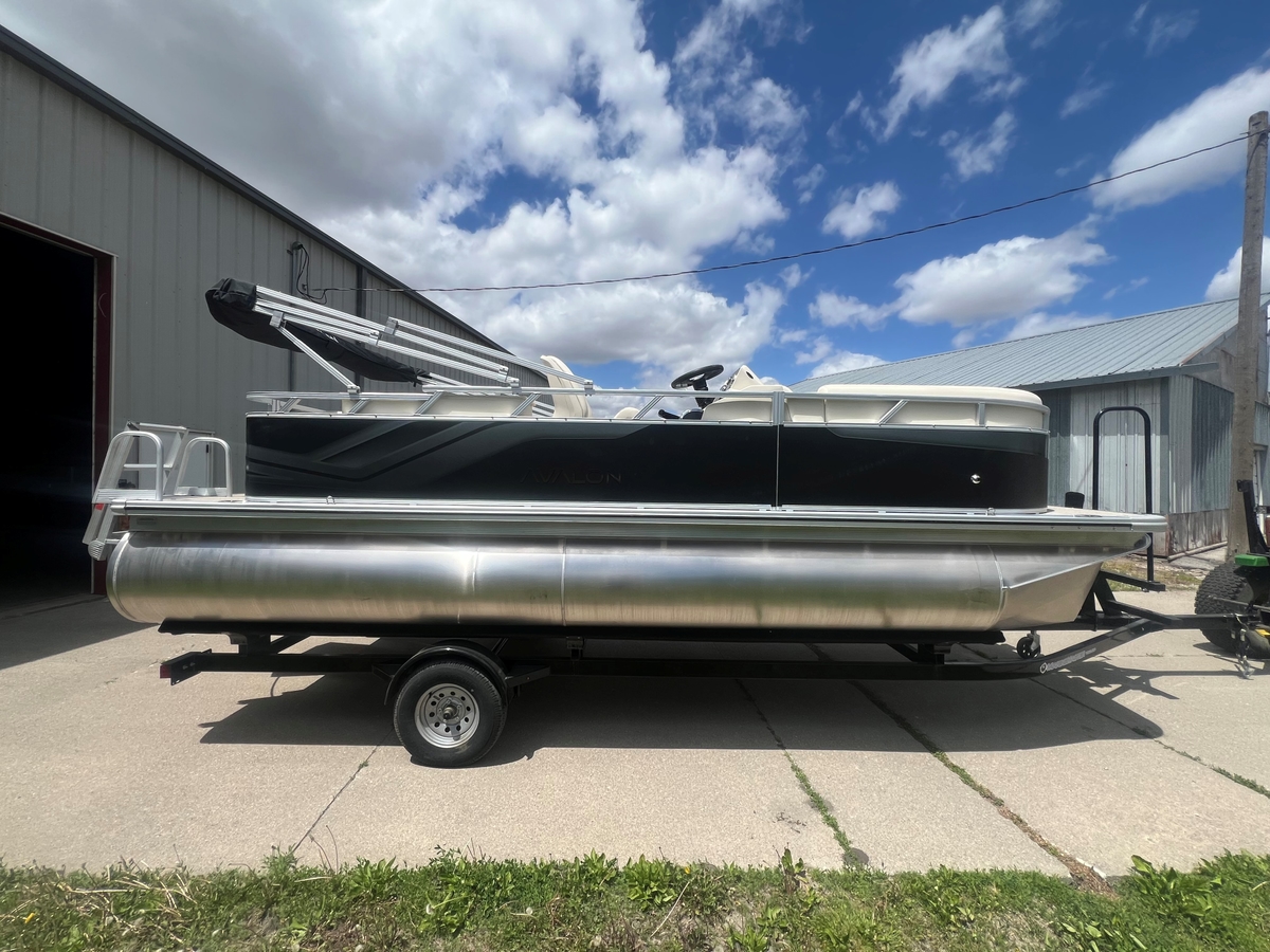 2025 Avalon Avalon VEN 2185 CRB 2025 - Sold Boat
