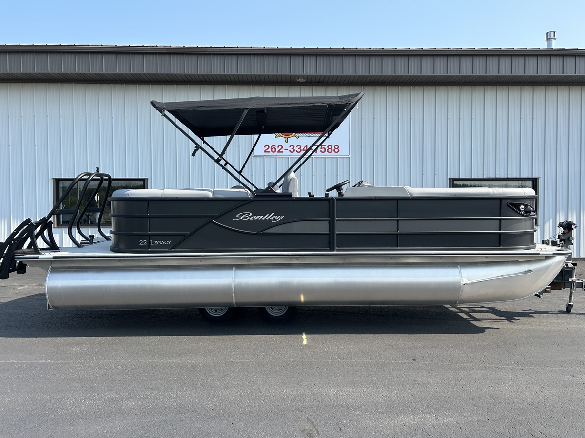 2025 Bentley Pontoons Bentley Pontoons 220 LEGACY NAVIGATOR 2025 - Sold Boat