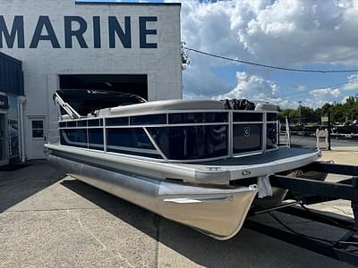 BOATZON | 2025 Godfrey Sweetwater 2286 SBX with 150 HP Yamaha BOATZON | 2025 Godfrey Sweetwater 2286 SBX with 150 HP Yamaha