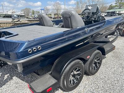 BOATZON | 2025 iKon VLX20 BOATZON | 2025 iKon VLX20