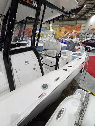 BOATZON | 2025 Sea Fox 228 Commander