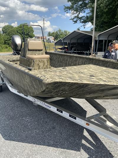 BOATZON | 2025 SeaArk 2072 FXFXT Standard