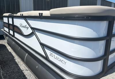 BOATZON | 2026 Bentley Pontoons Legacy 200 Cruise