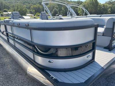 BOATZON | 2026 Bentley Pontoons Legacy 223 Navigator