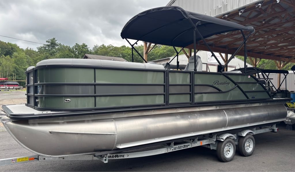 2026 Bentley Pontoons Bentley Pontoons Legacy 243 Swingback 2026 - Sold Boat