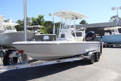 BOATZON | 2026 Pathfinder TRS 2200