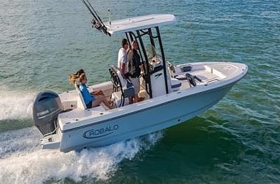 BOATZON | 2026 Robalo 226 Cayman