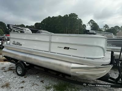 BOATZON | 2026 Sun Tracker Party Barge 18 DLX