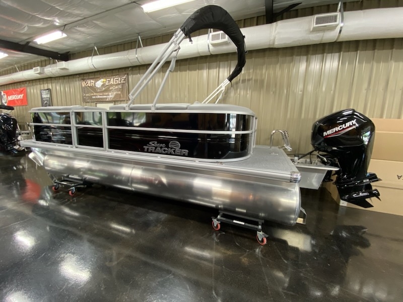 2026 Sun Tracker Sun Tracker Party Barge 20 DLX 2026 - Sold Boat