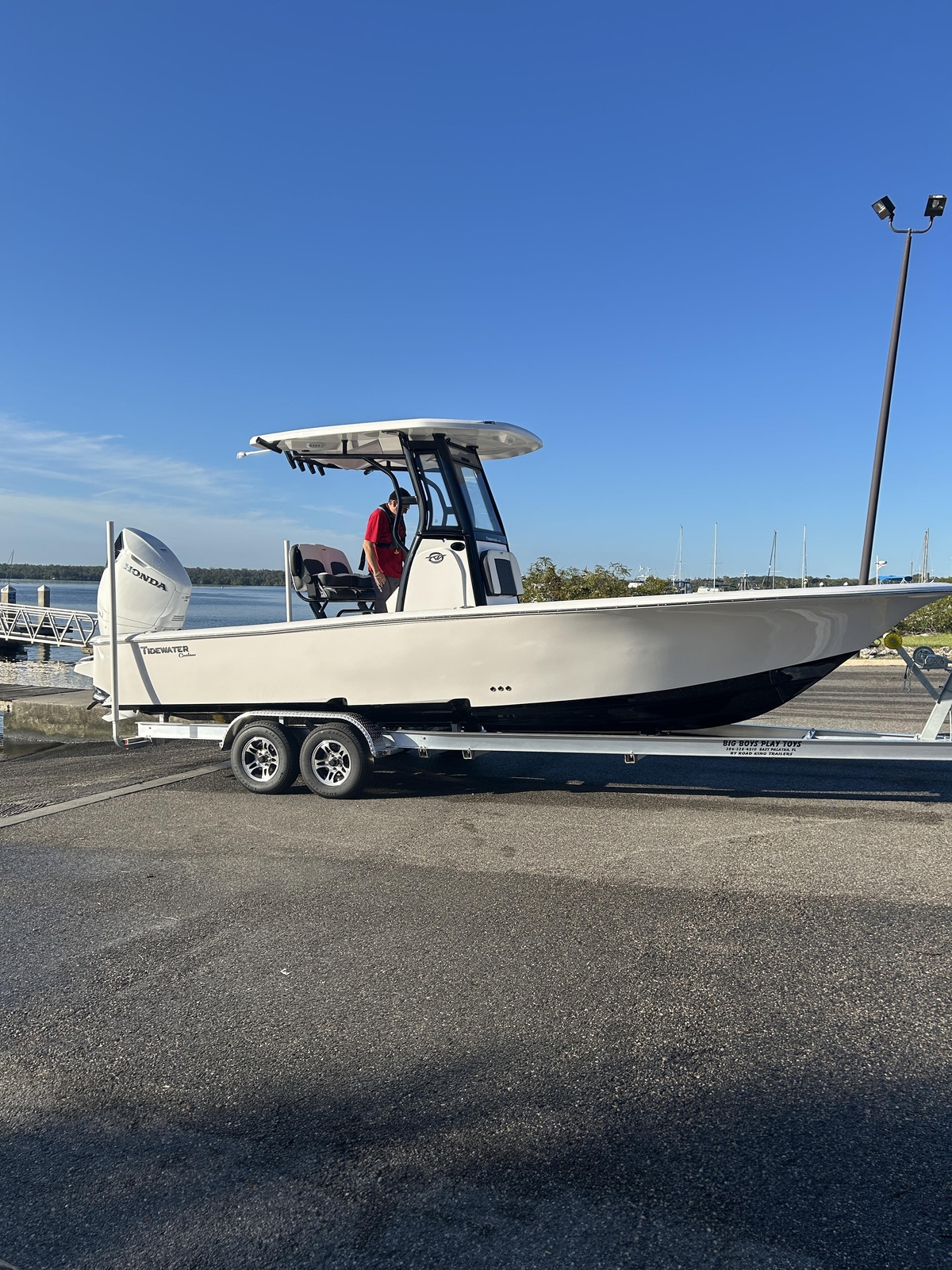 2026 Tidewater Boats Tidewater Boats 2500 Carolina Bay 2026 - Sold Boat