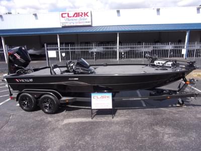 BOATZON | 2026 Vexus AVX 2100 Blackout