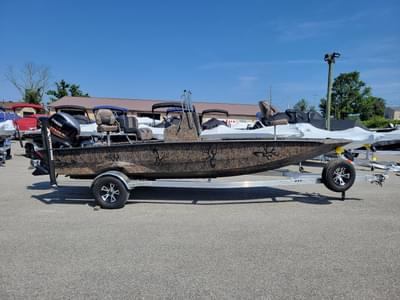 BOATZON | 2026 Xpress H20 Bay w Yamaha Vmax 115 SHO On Order ETA December