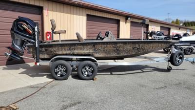 BOATZON | 2026 Xpress X19 Pro Bass w Yamaha 200 Vmax On order ETA February BOATZON | 2026 Xpress X19 Pro Bass w Yamaha 200 Vmax On order ETA February