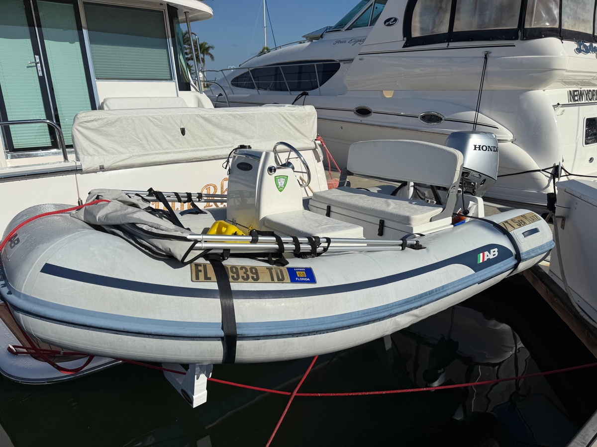 2022 AB Inflatables Mares 10 VSX - Sold Boat