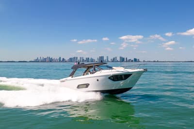 BOATZON | Absolute 40 STL 2017