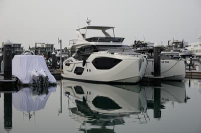 BOATZON | Absolute 52 FLY 2025