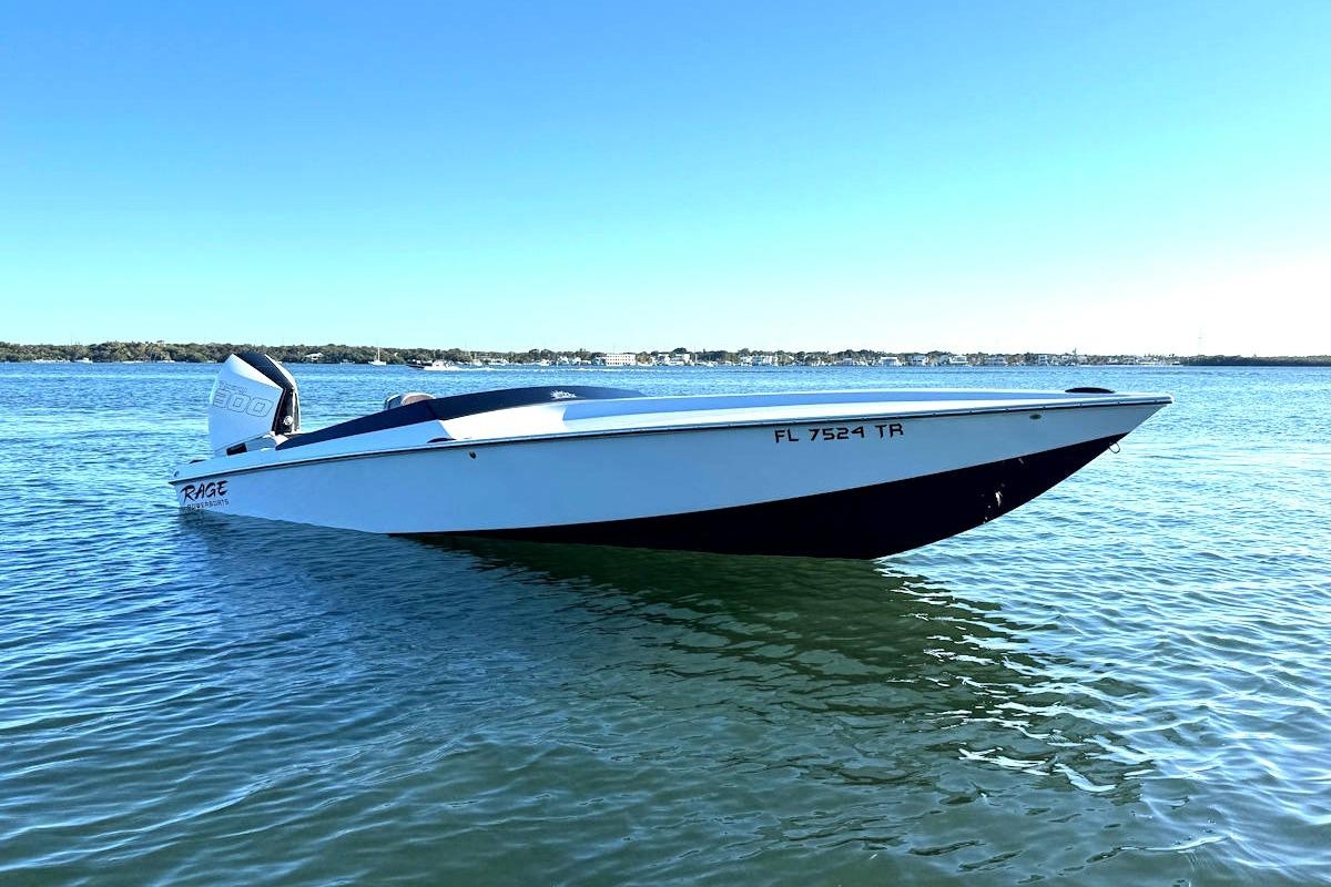 1988 Activator 22 - Sold Boat