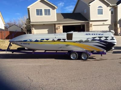 BOATZON | Advantage Boats 28 Party Cat 2000