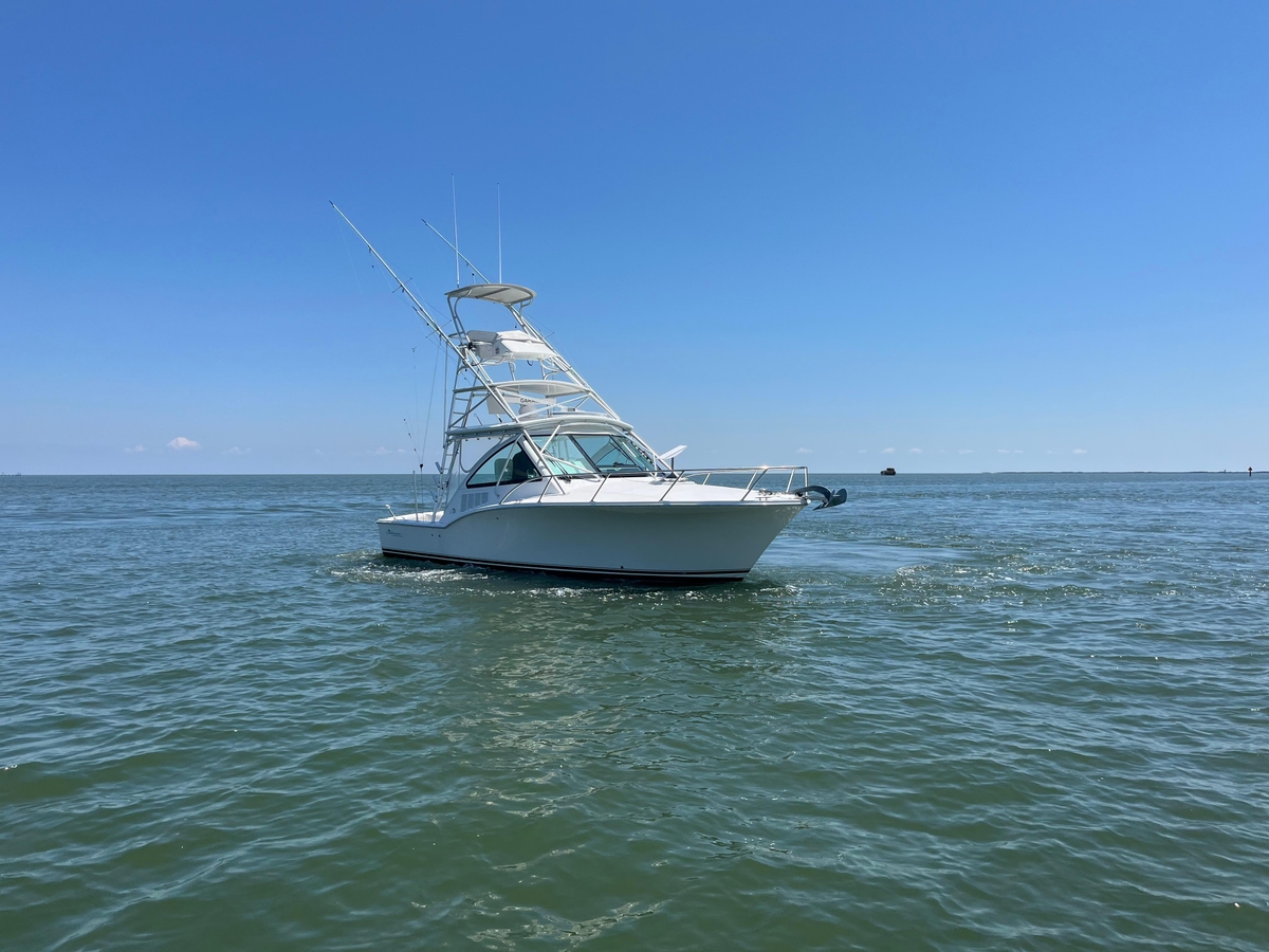 2018 Albemarle 32 Express - Sold Boat